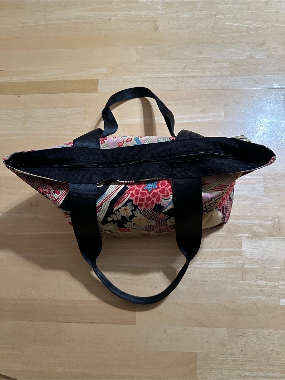 Black-Handled Pink Floral Tote Bag